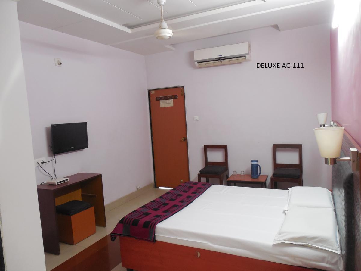 Silver Springs * Ahmedabad