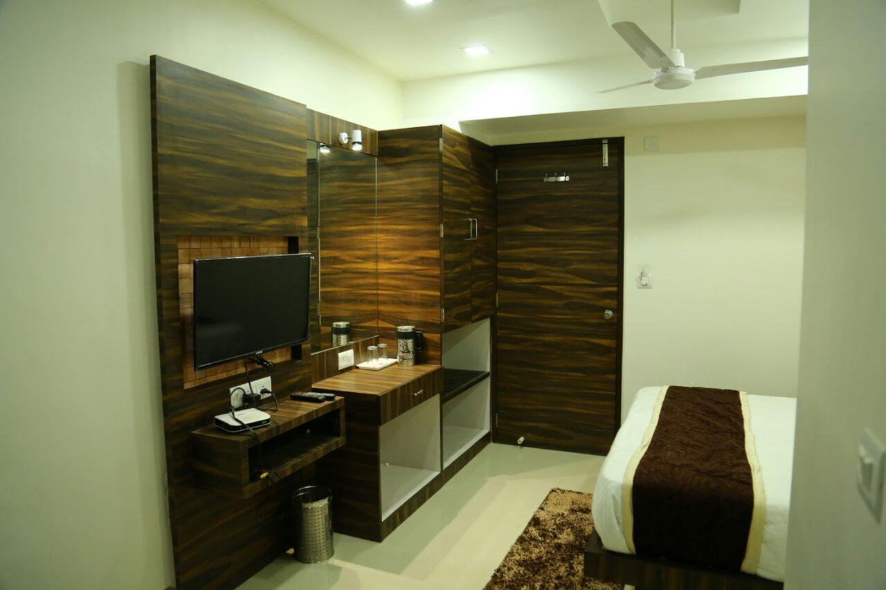 Hotel Gitanjali By Bizzgrow 2*