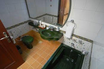 Hotel Epsilon 3*