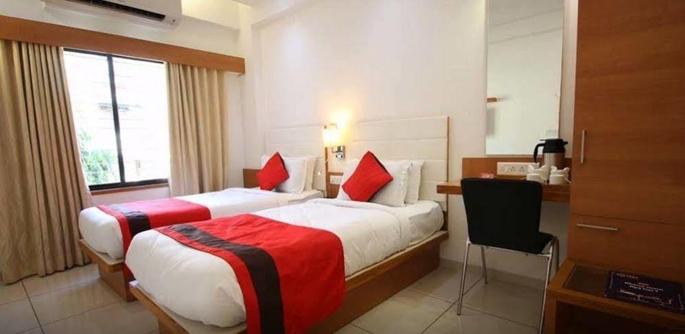 Oyo Premium Gandhi Ashram Road Ii 3* Ahmedabad