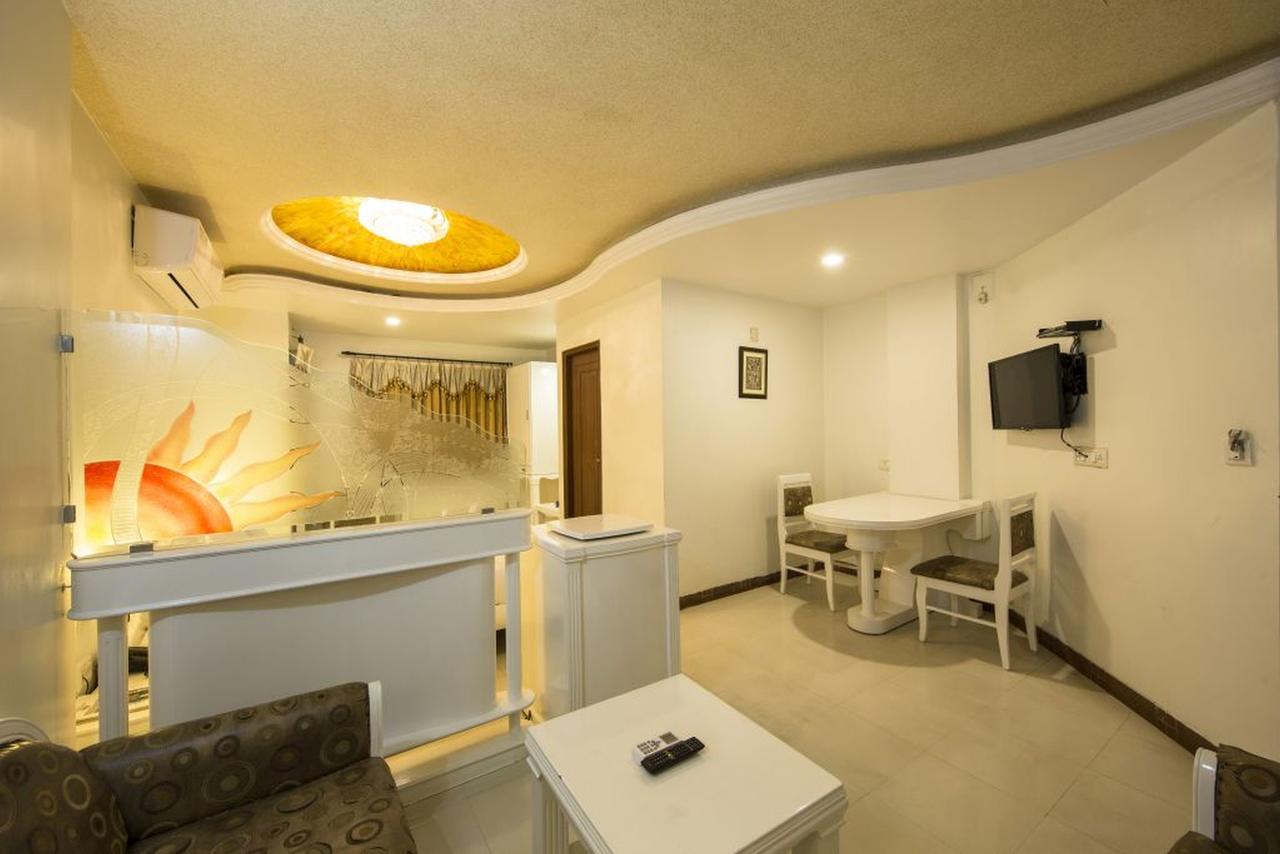 Hotel Epsilon 3*