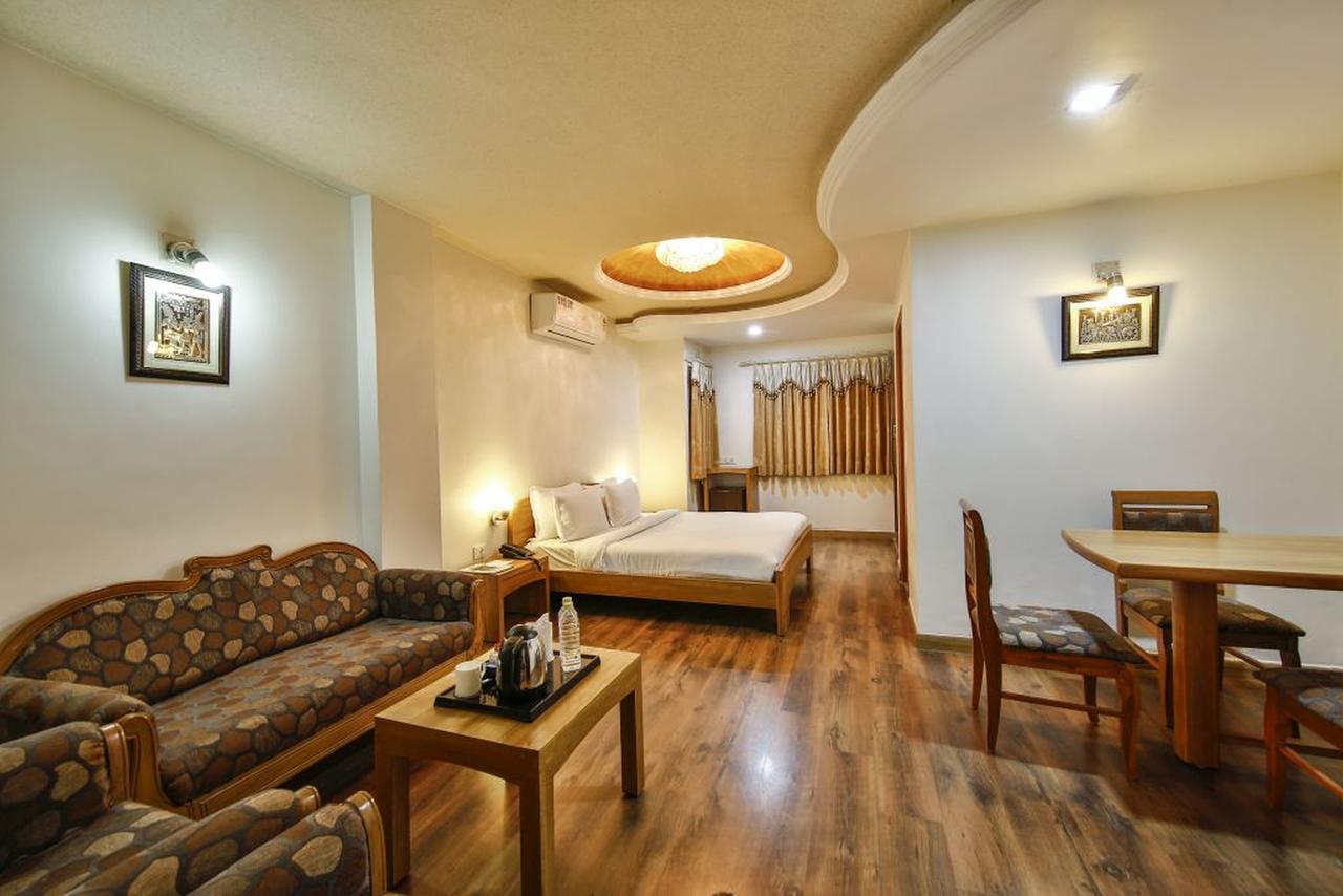 Hotel Epsilon 3*