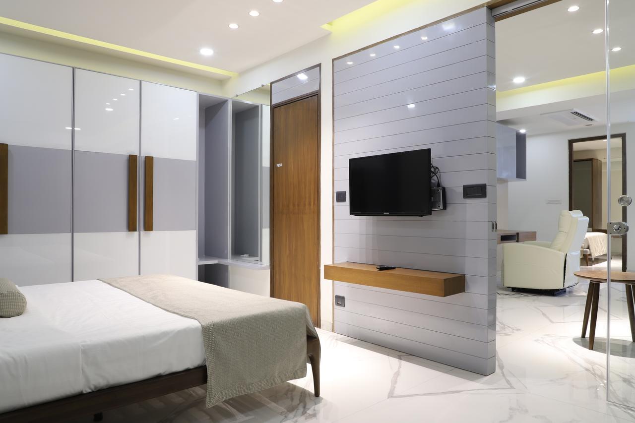 Ebony Residency 4*
