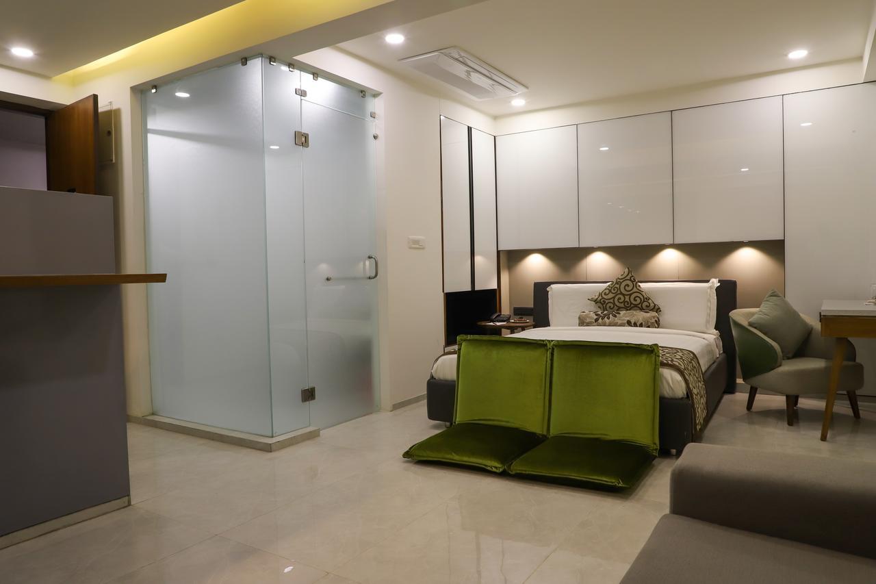 Ebony Residency 4*