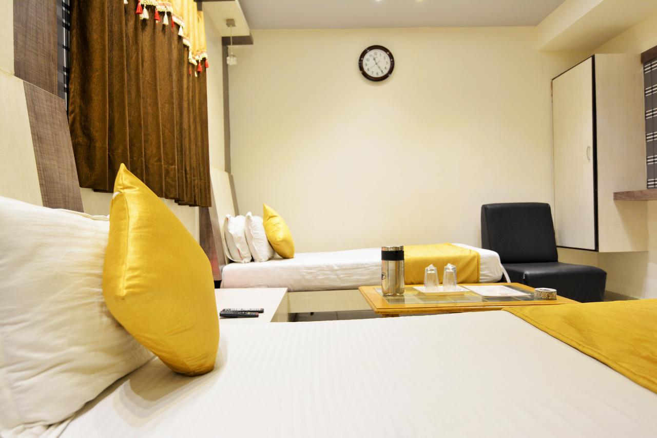 Madhav Hotel 4*