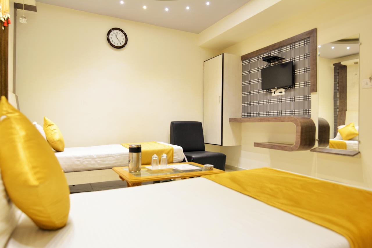 Hotel Madhav