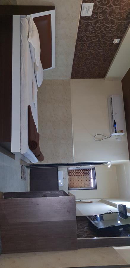 Hotel Gokul 2*