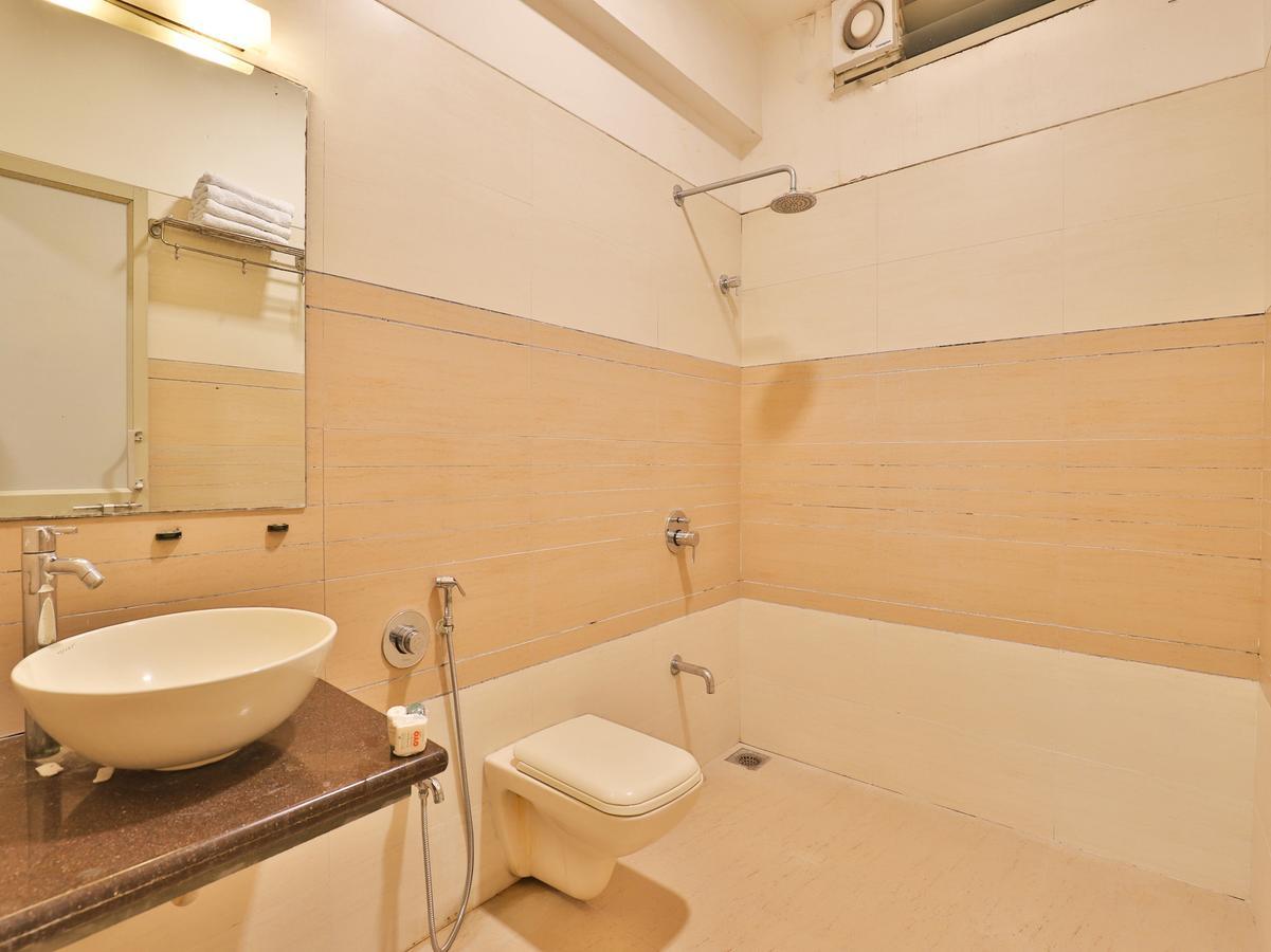 Hotel Oyo 5054 Sun-n-step Club Ahmedabad