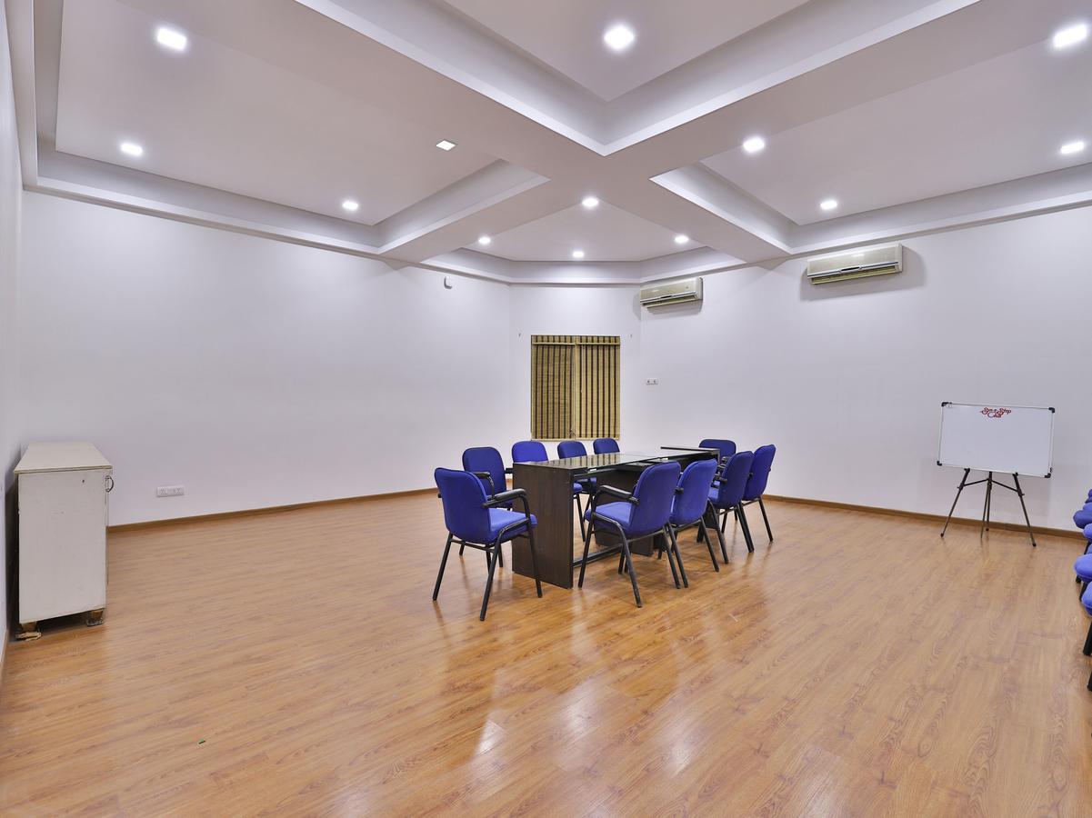 Hotel Oyo 5054 Sun-n-step Club Ahmedabad