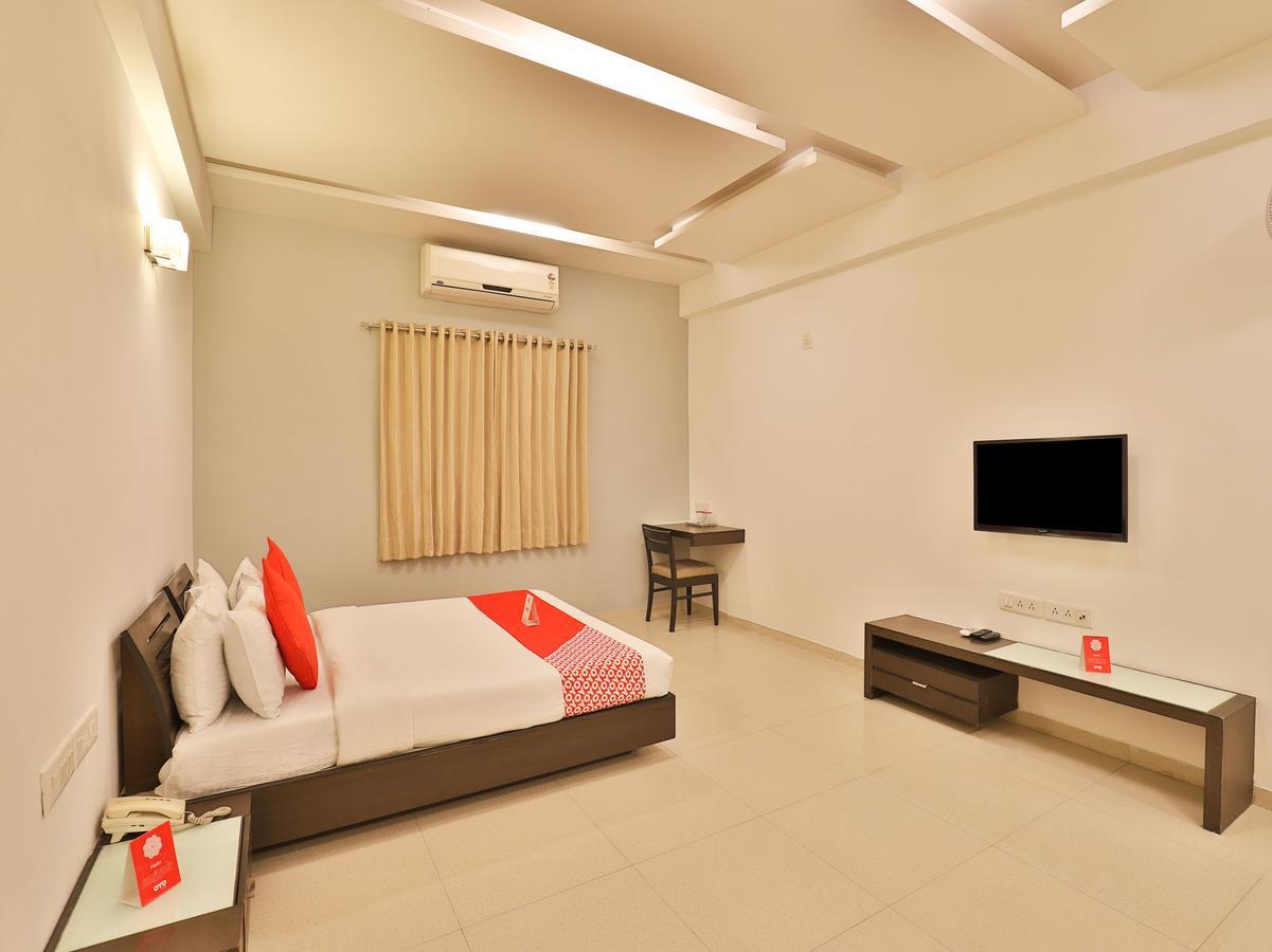 Hotel Oyo 5054 Sun-n-step Club