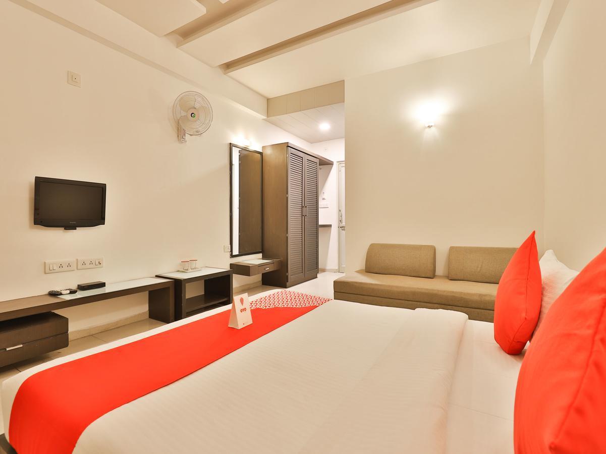 Oyo 5054 Sun-n-step Club Hotel 3*
