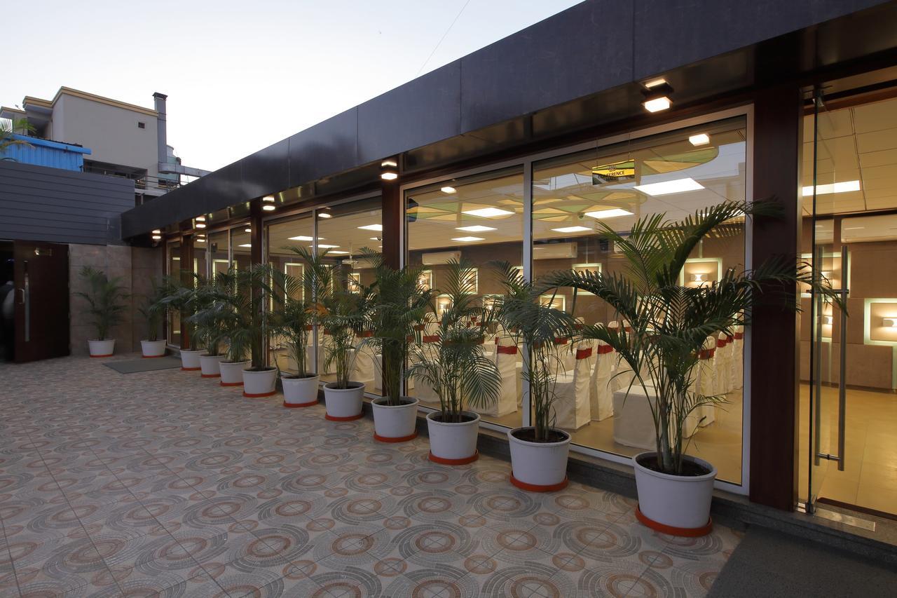 O Ellis Hotel