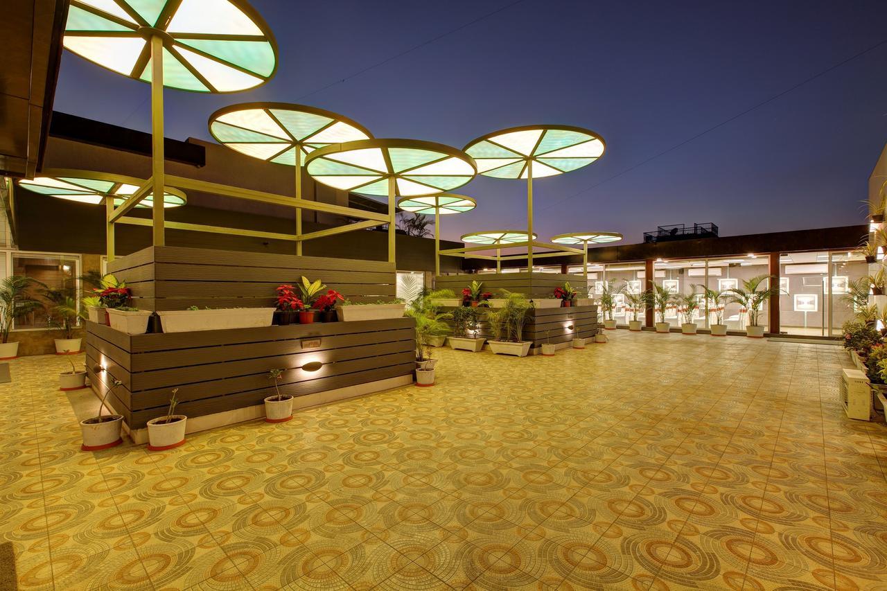 Hotel O Ellis Ahmedabad