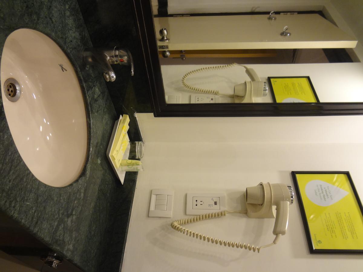 Lemon Tree Hotel, Hotel Ahmedabad
