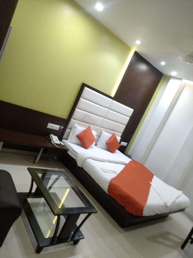 One Up Hotel