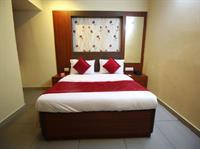 Oyo Paldi Bus Stand 5 Hotel 3*