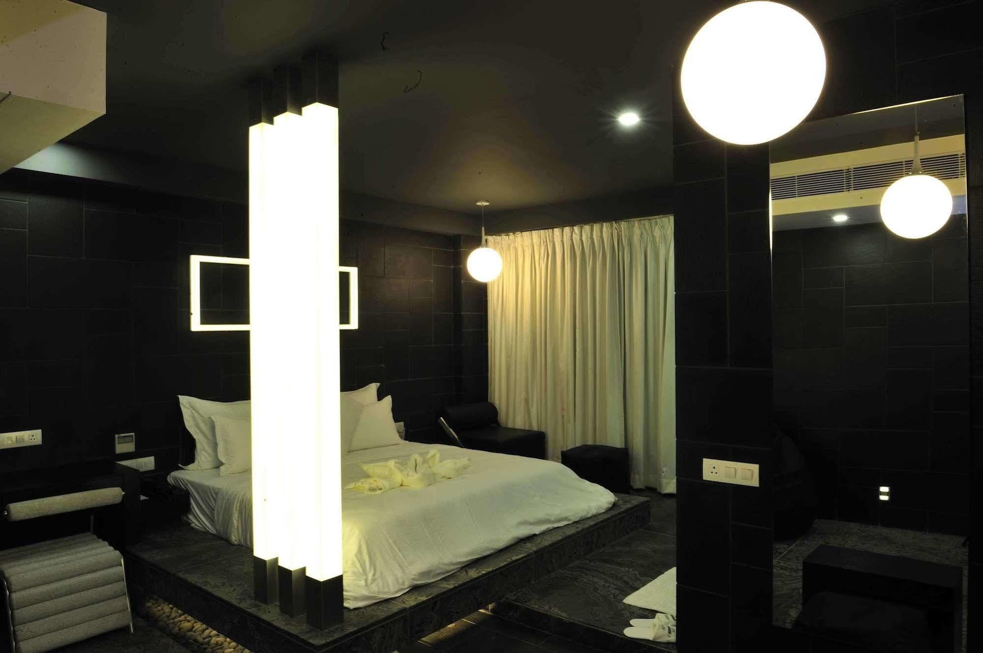 Hotel El Dorado Ahmedabad