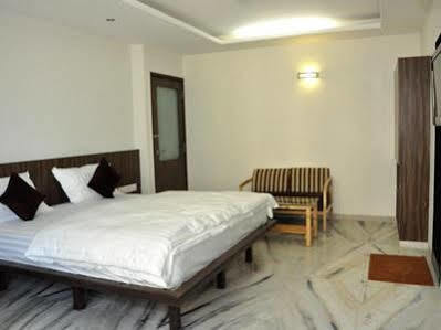 Hotel Grand Ambience