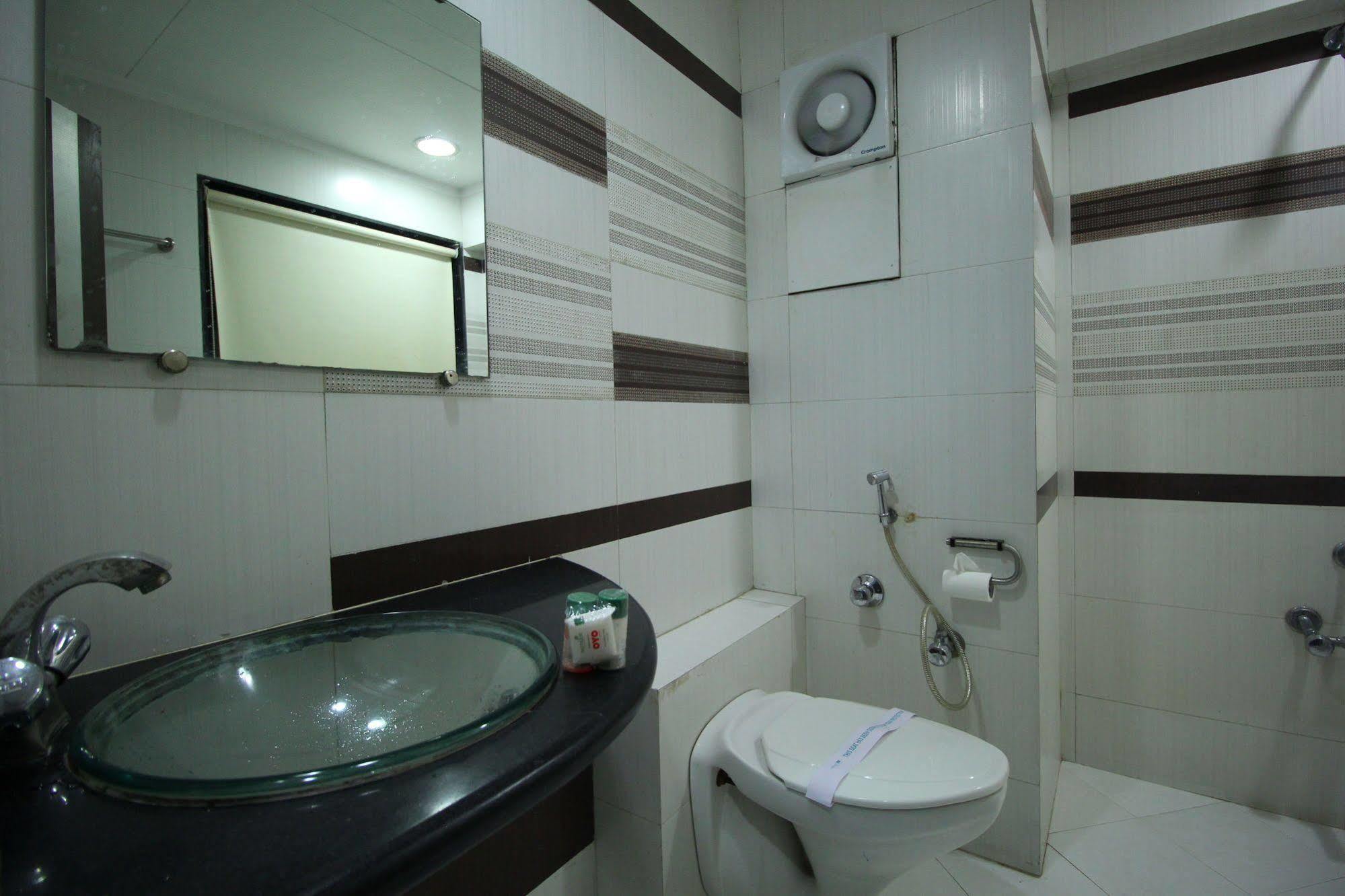 Hotel Marshall The Grand Ahmedabad