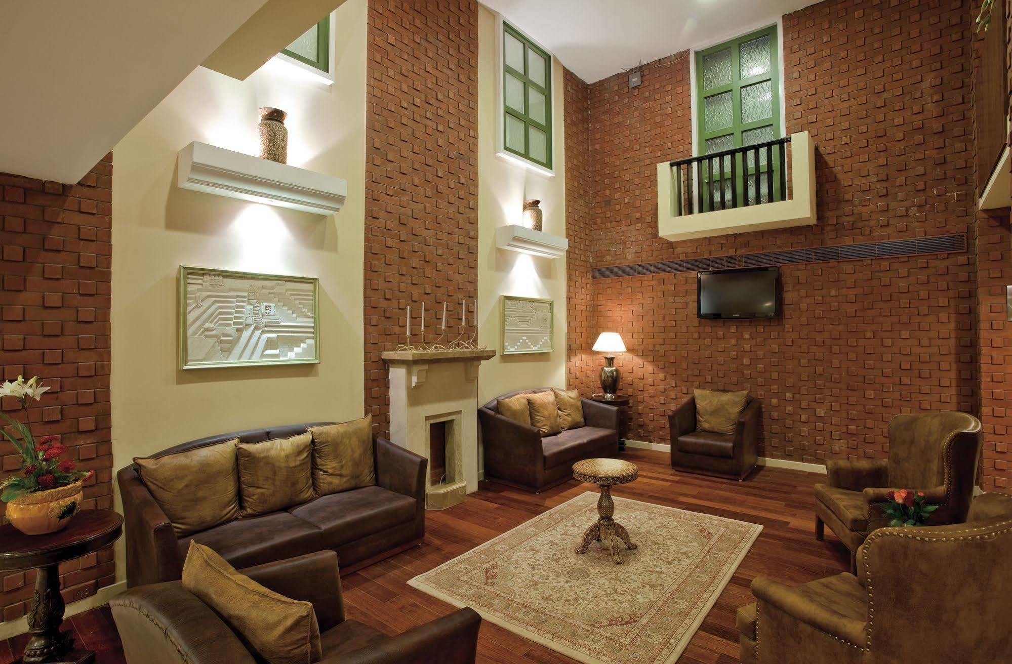 Bloomsuites L 4* Ahmedabad