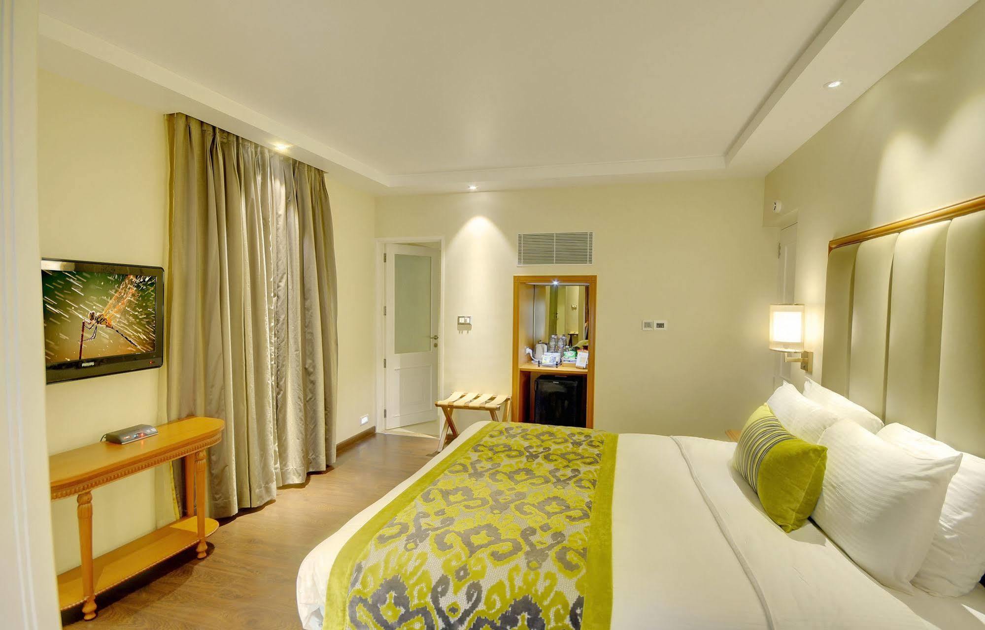 Hotel Lemon Tree Premier “the Atrium” 4*