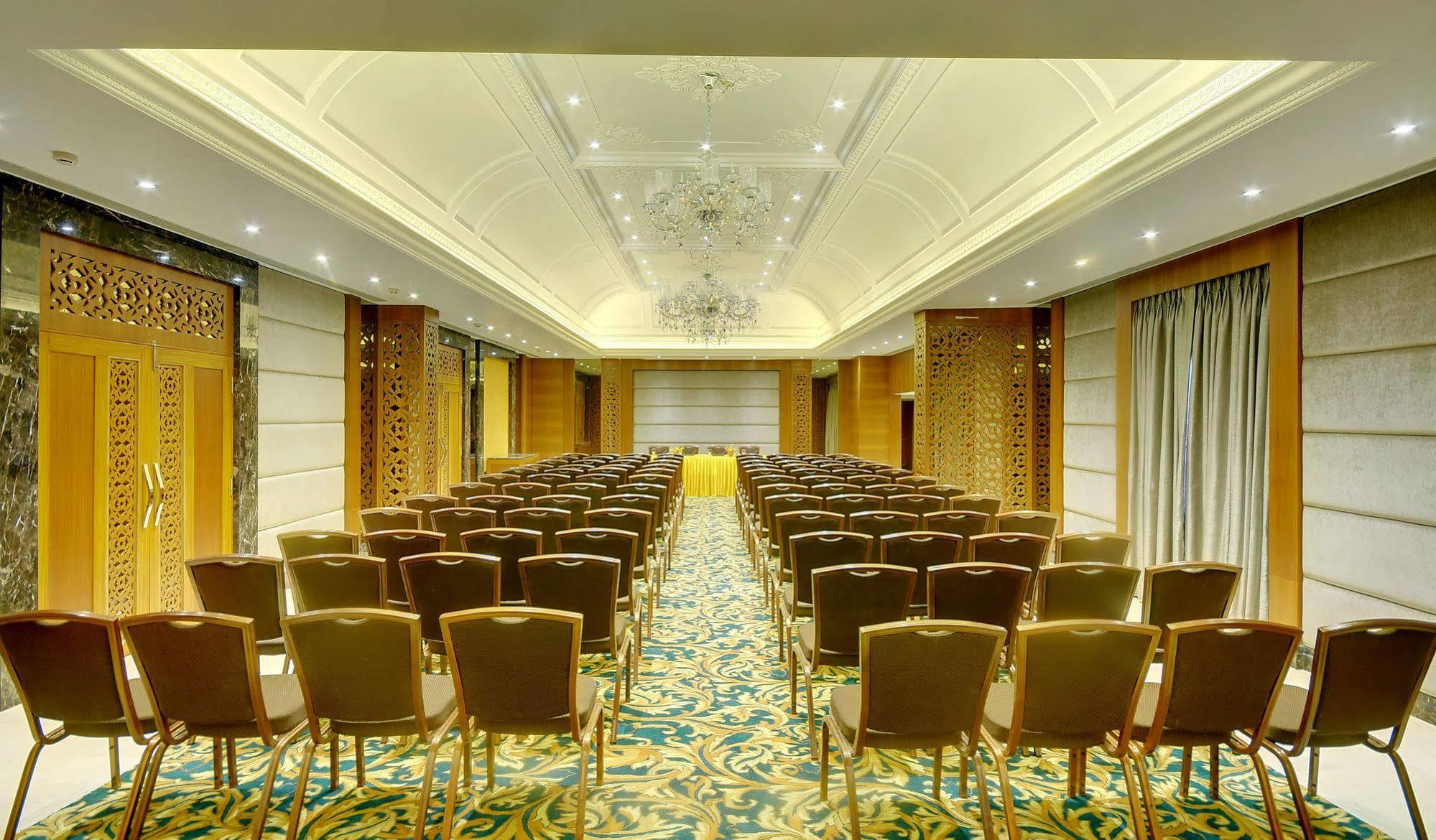 Lemon Tree Premier “the Atrium” Hotel Ahmedabad
