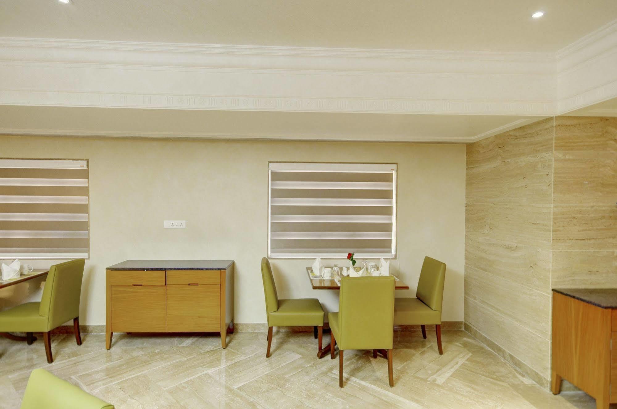 Lemon Tree Premier “the Atrium” 4* Ahmedabad
