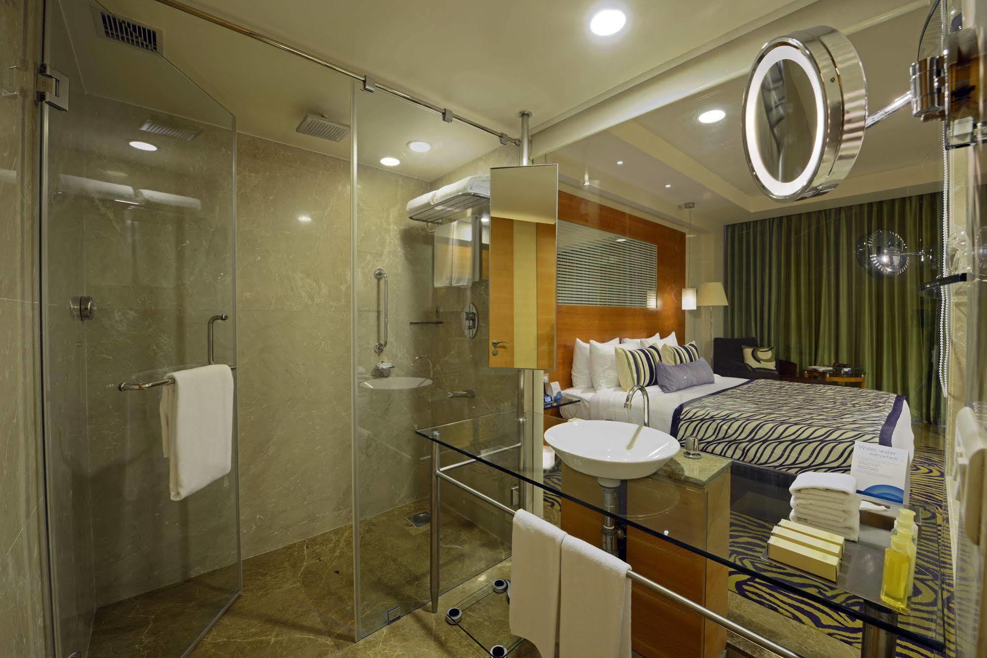 Hotel Radisson Blu 5*