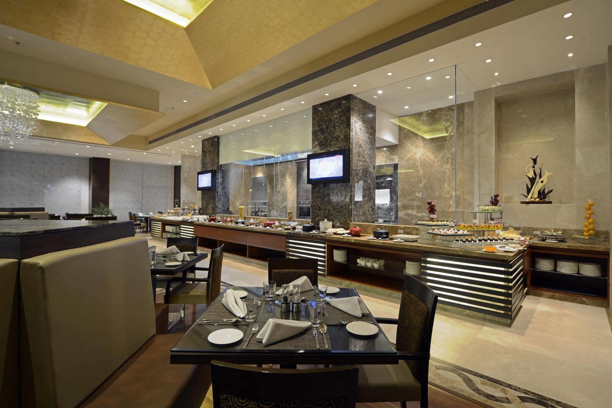 Radisson Blu 5* Ahmedabad