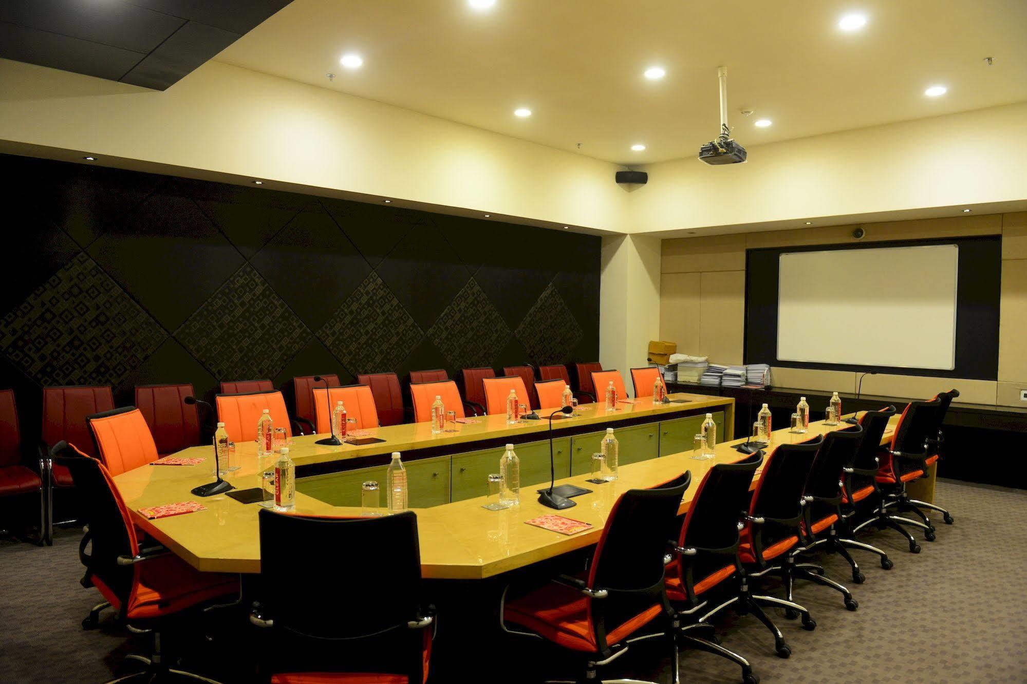 Narayani Heights, Hotel Ahmedabad