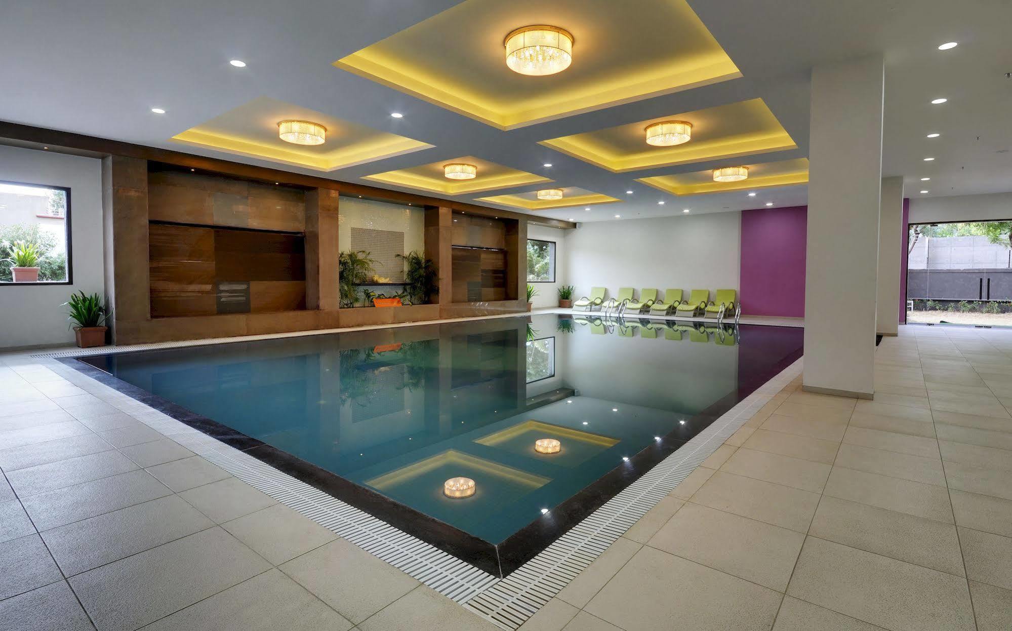 Hotel Narayani Heights, Ahmedabad