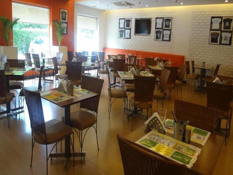Lemon Tree Hotel, 4*