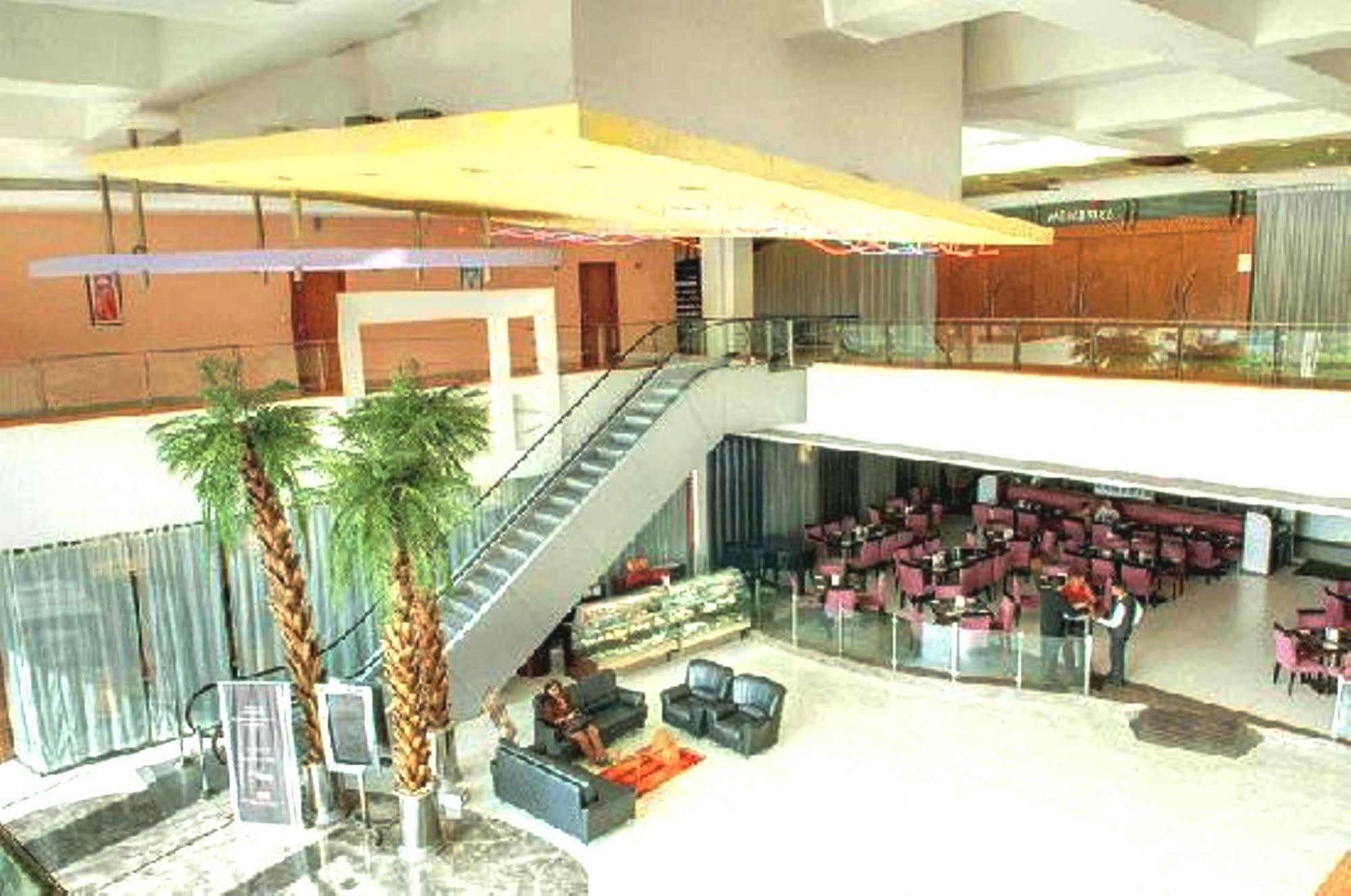 Hotel The Grand Bhagwati 4*
