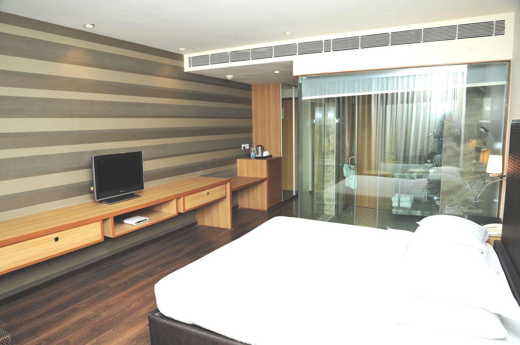 Hotel The Grand Bhagwati Ahmedabad