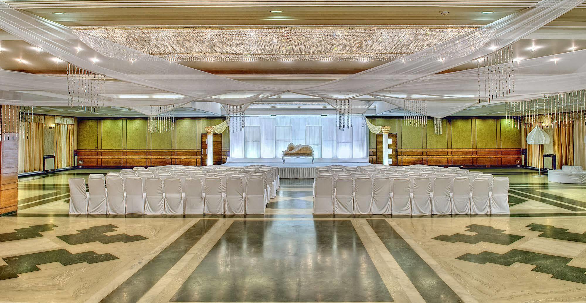 The Grand Bhagwati Hotel 4*