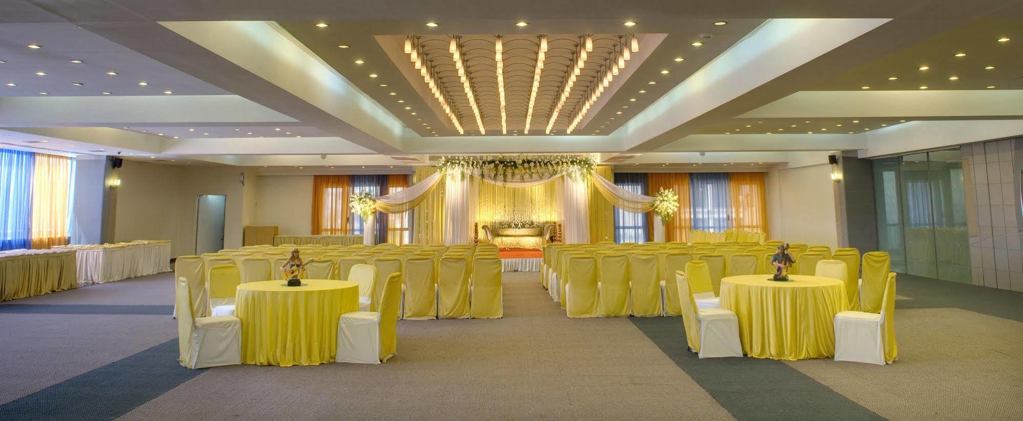 The Grand Bhagwati Hotel 4*