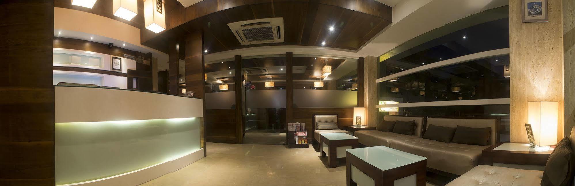 Oyo 1545 Shivani International Hotel 3*