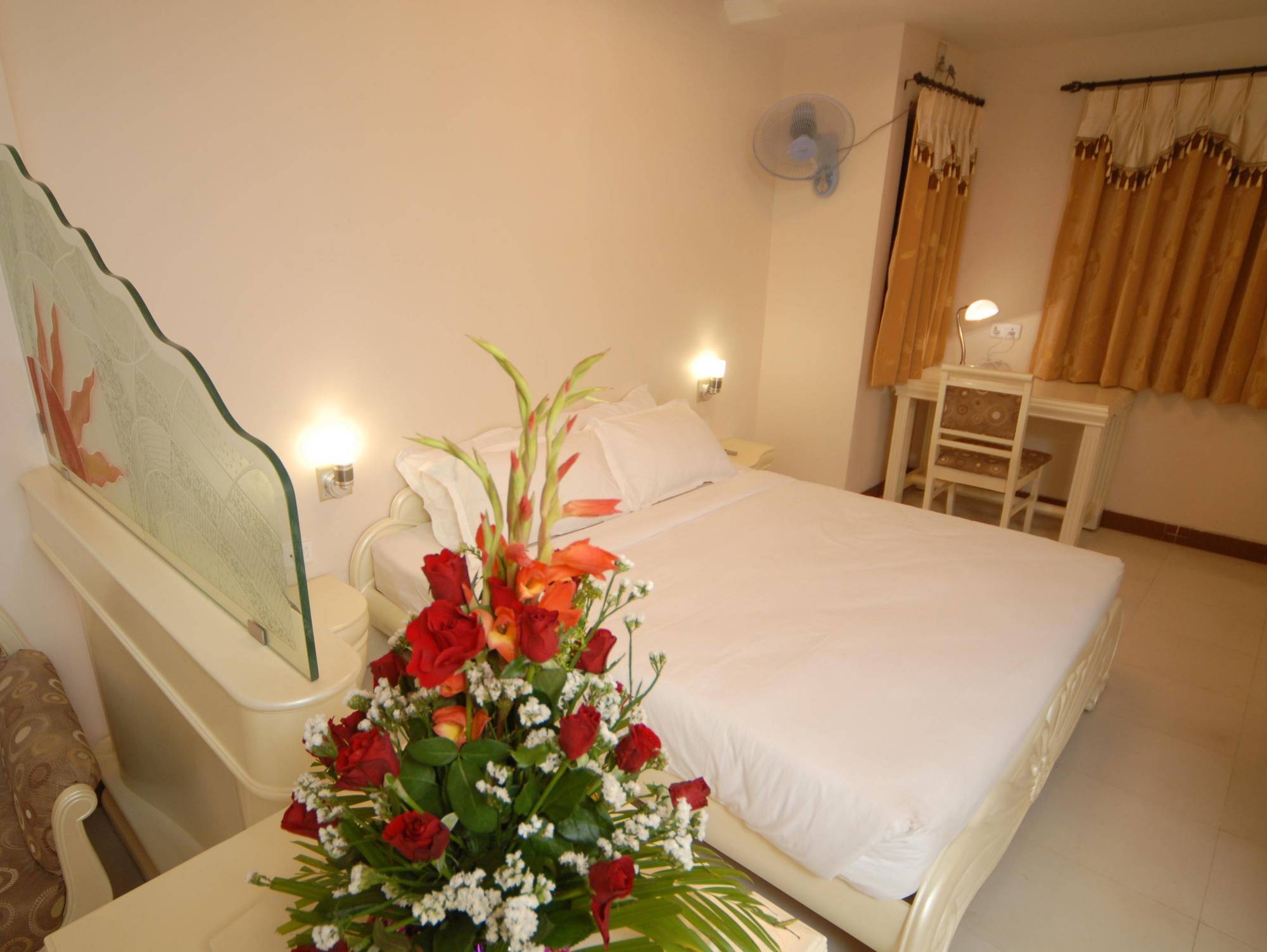 Hotel Epsilon 3*