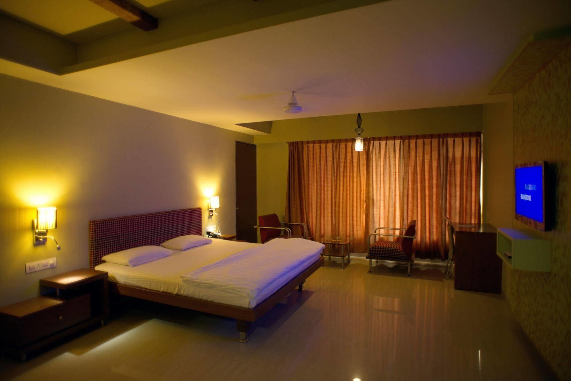 Platinum Hotel