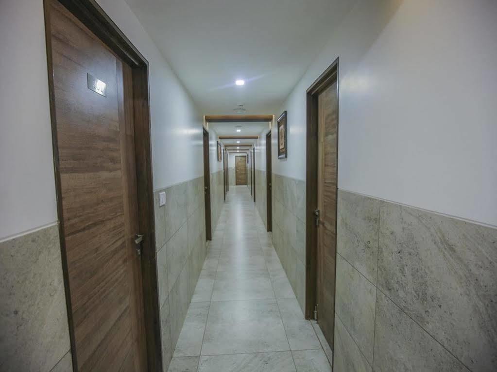 Hotel Shahi Palace 2*