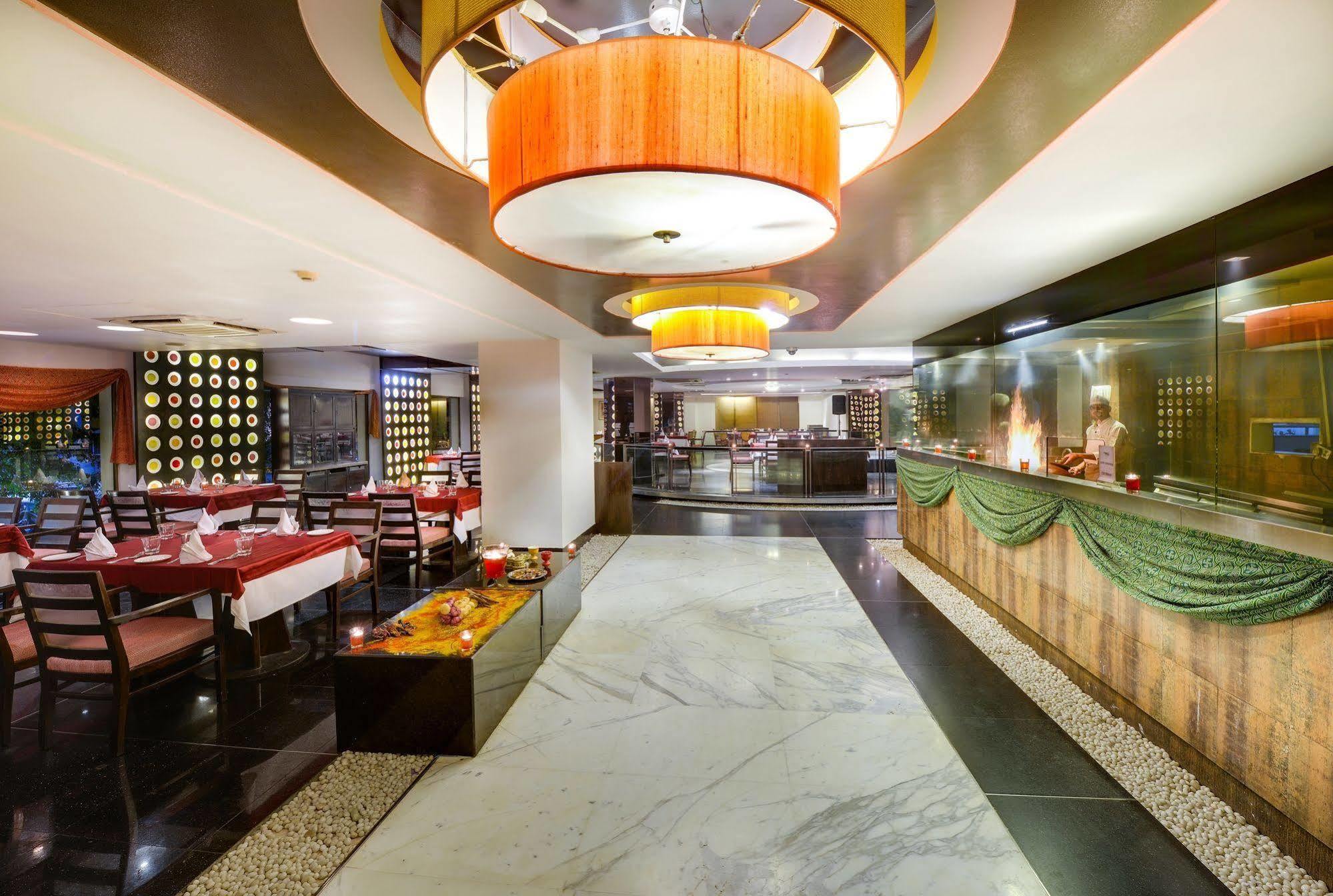 Pride Plaza Hotel, Hotel Ahmedabad