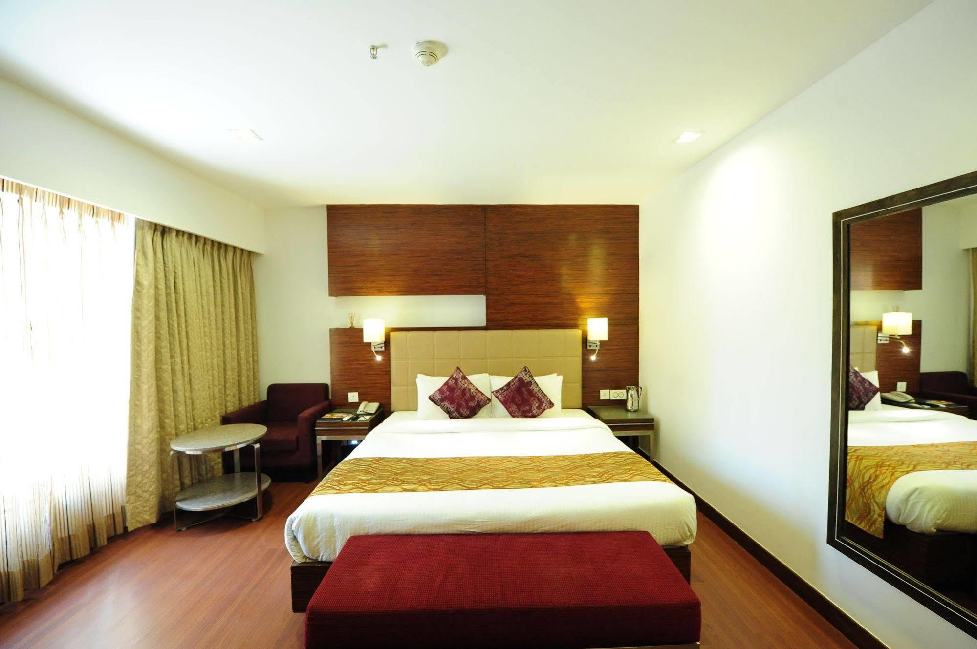 Suba Star Hotel Ahmedabad