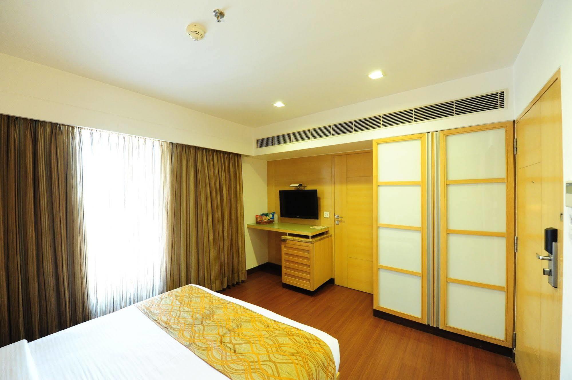 Suba Star Hotel Ahmedabad