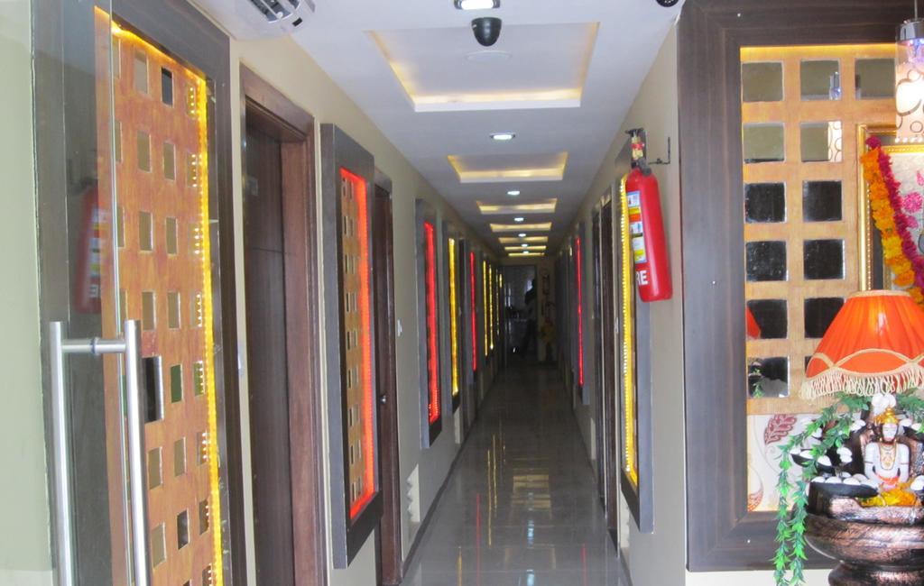 Maruti Hotel Ahmedabad