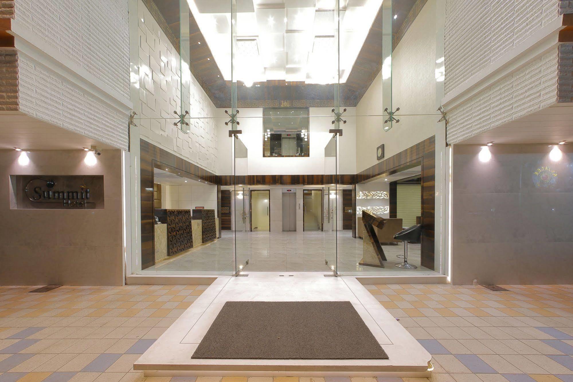 Hotel Summit Ahmedabad