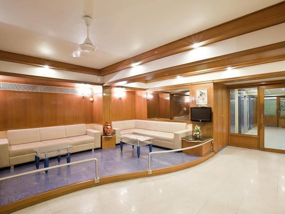 Summit Hotel