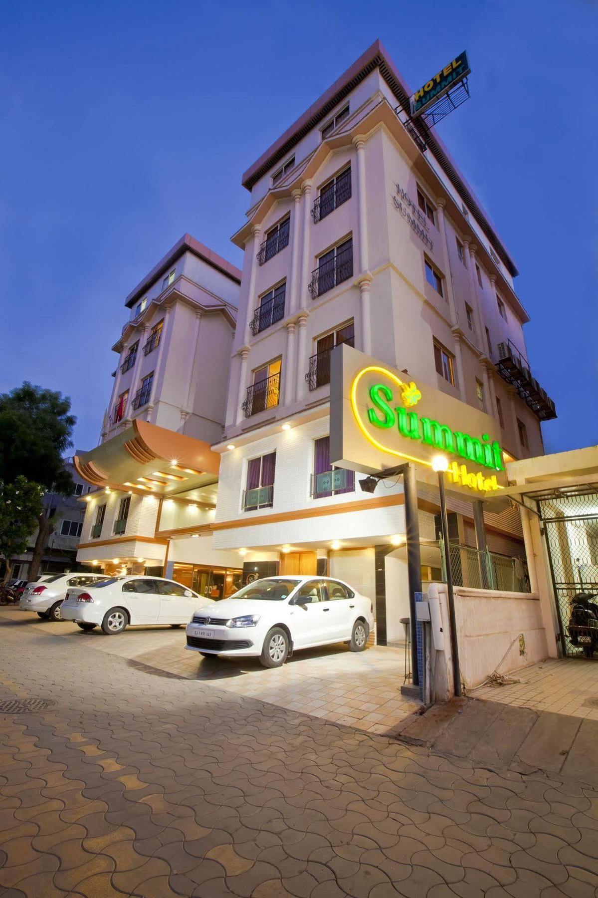 Summit Hotel Ahmedabad