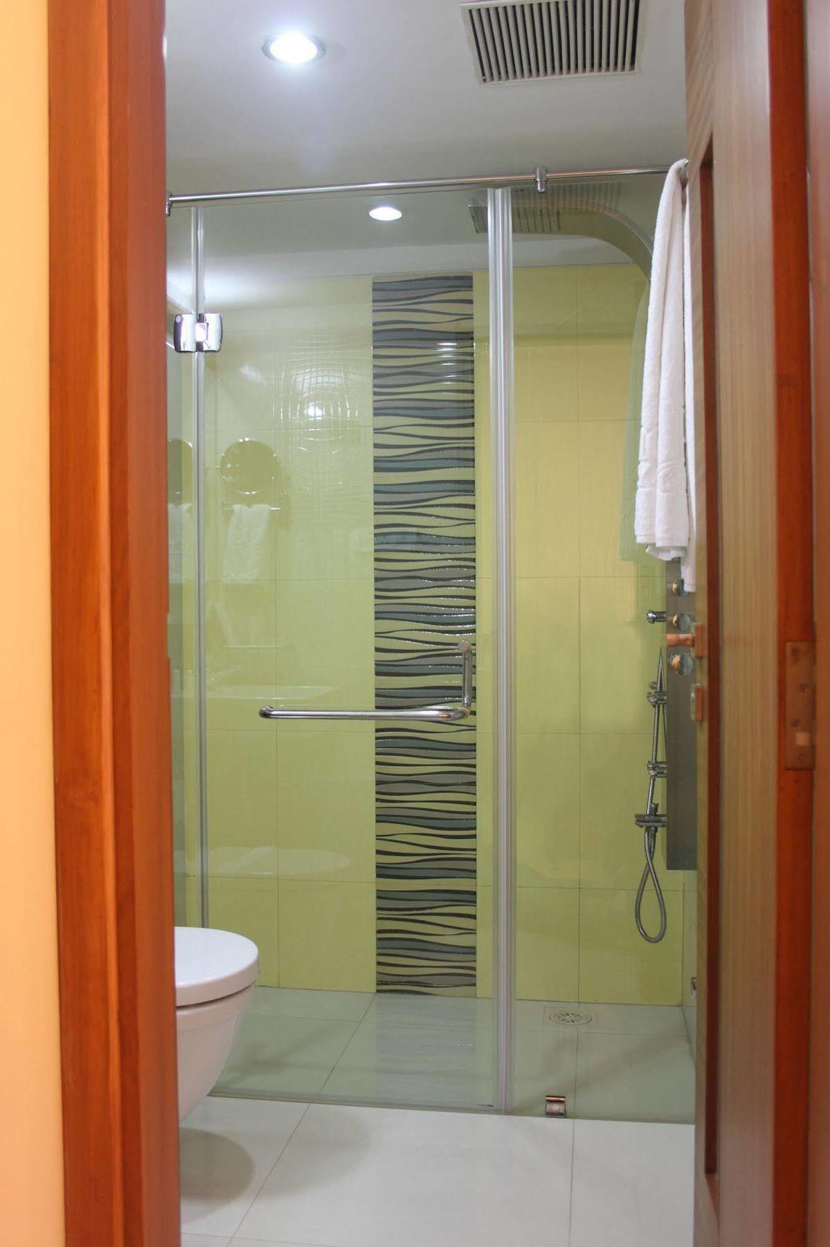 Pristine Residency Hotel Ahmedabad