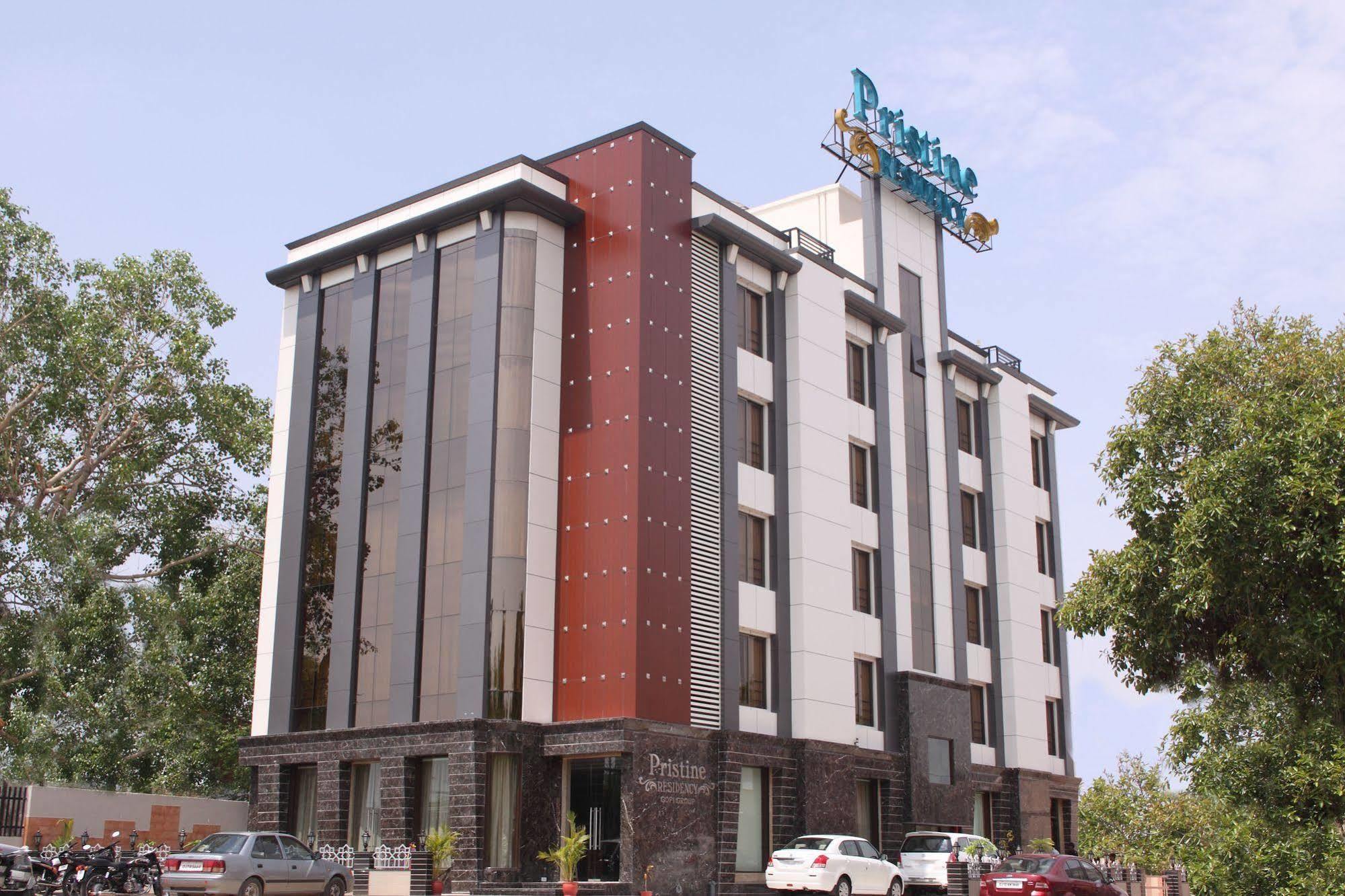 Hotel Pristine Residency 3*