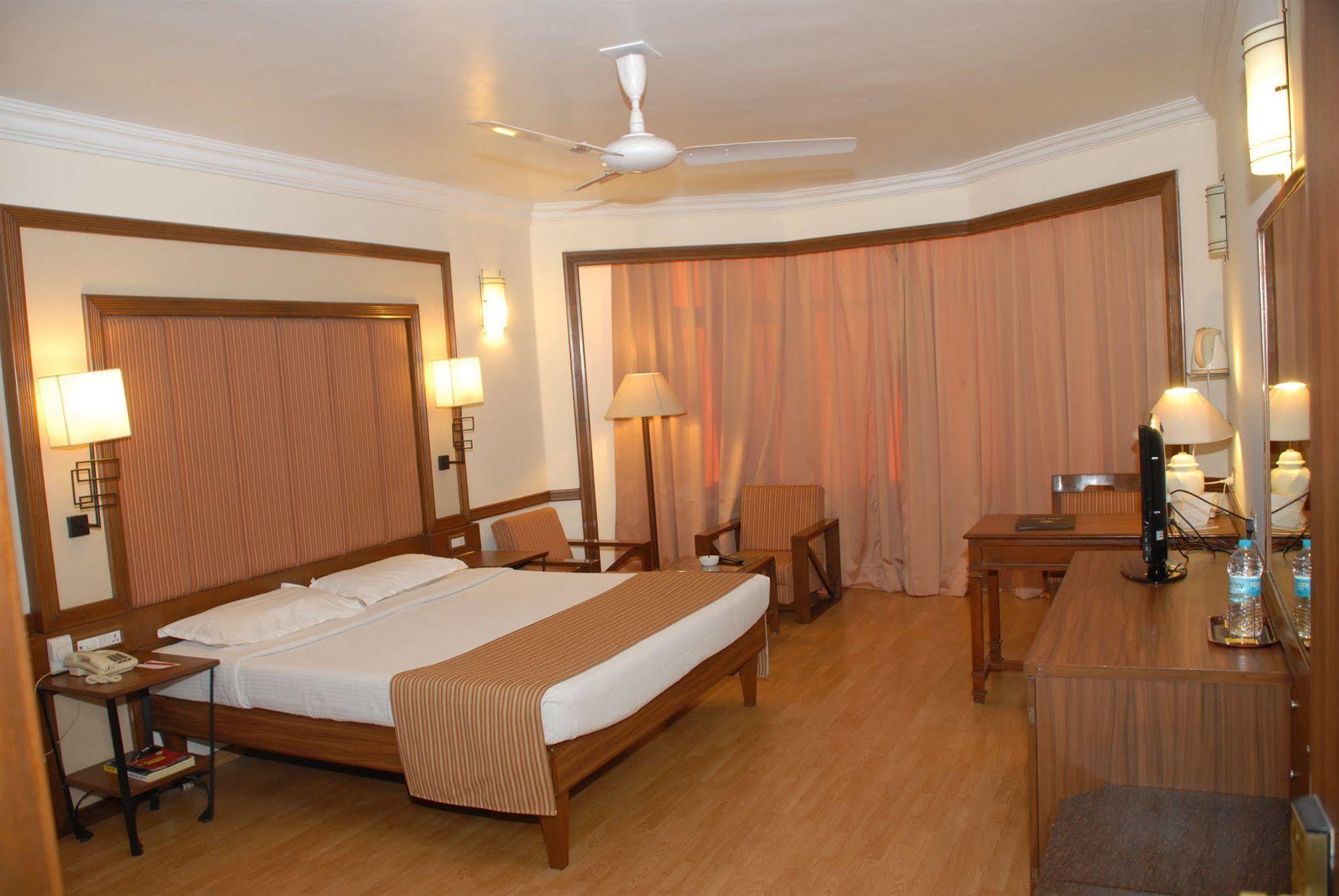 Hotel The Cama - A Sabarmati Riverfront 4*